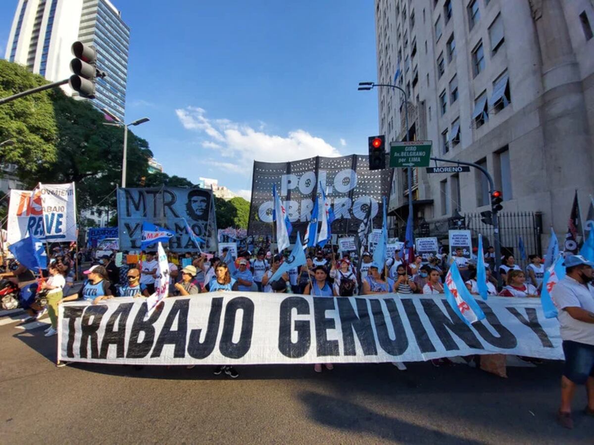 Los organismos sociales y los movimientos de izquierda reclaman por trabajo genuino y mejores salarios y planes sociales.
