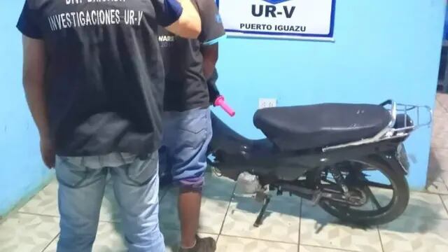 Un individuo fue detenido tras conducir una motocicleta robada en Puerto Iguazú