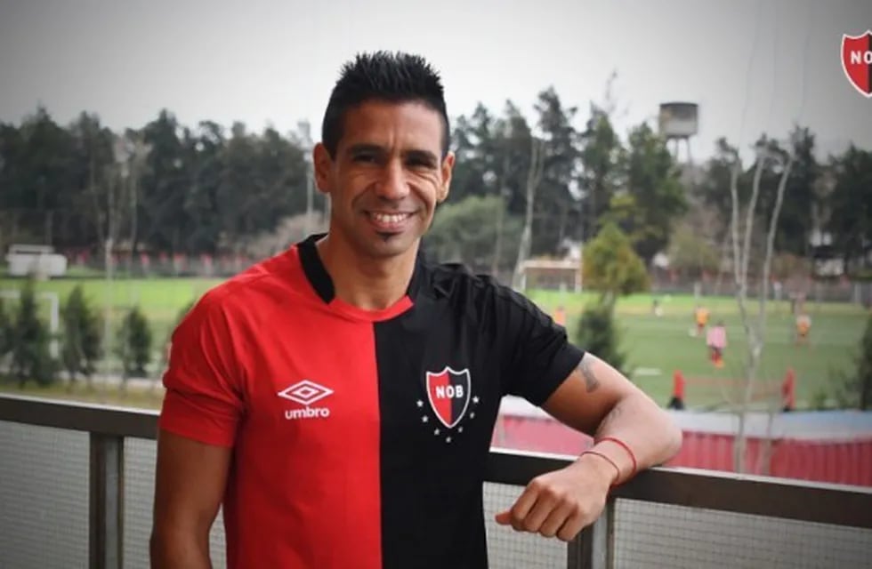 Víctor Figueroa renovó su contrato con Newell's