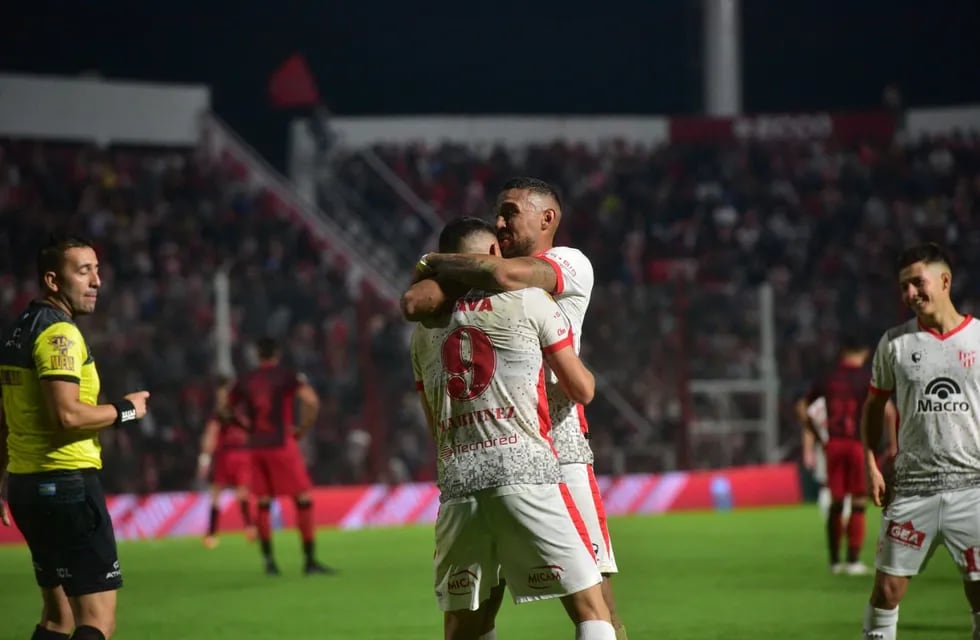 Gol del 9, gol de “Maravilla” Martínez para el agónico triunfo de Instituto sobre Colón (Facundo Luque / La Voz).