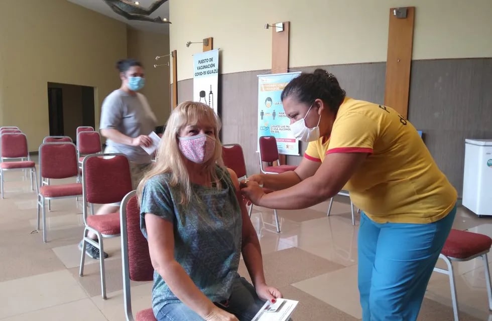 En Iguazú se está llevando a cabo la inmunización contra el COVID-19.