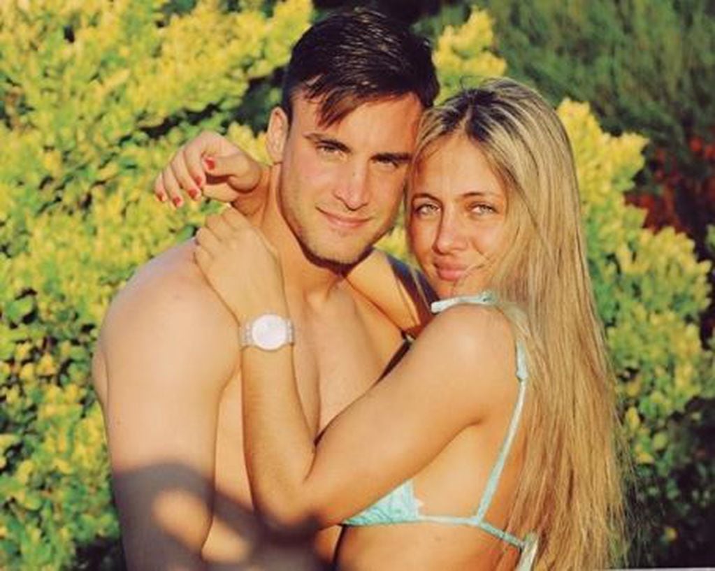 Nicolás Tagliafico junto a su novia Caro Calvagni (Instagram/@tagliafico3)
