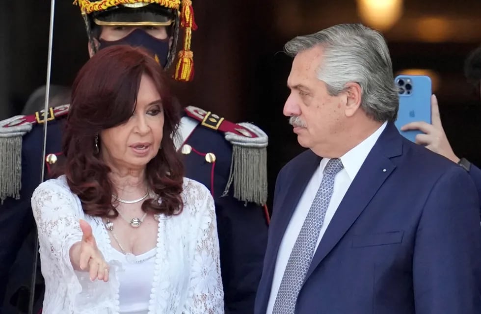 La vicepresidenta Cristina Fernández y el jefe de Estado, Alberto Fernández, siguen sin hablarse y la interna crece al rojo vivo.