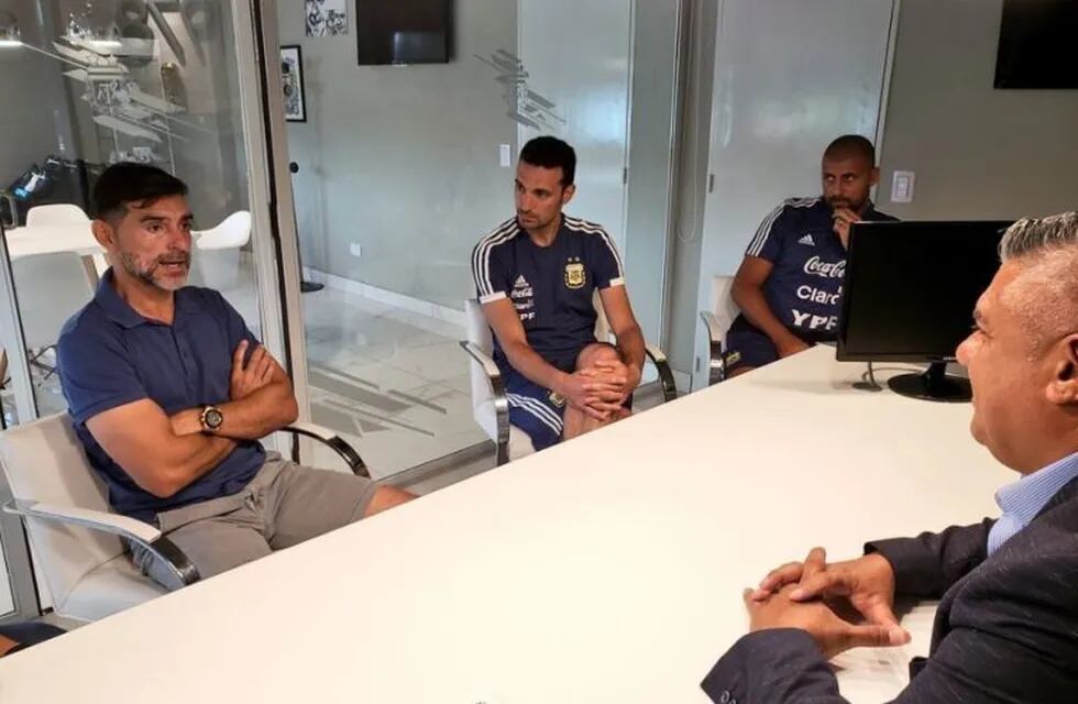 Roberto Ayala se sumará al cuerpo técnico de la Selección Argentina (Twitter).