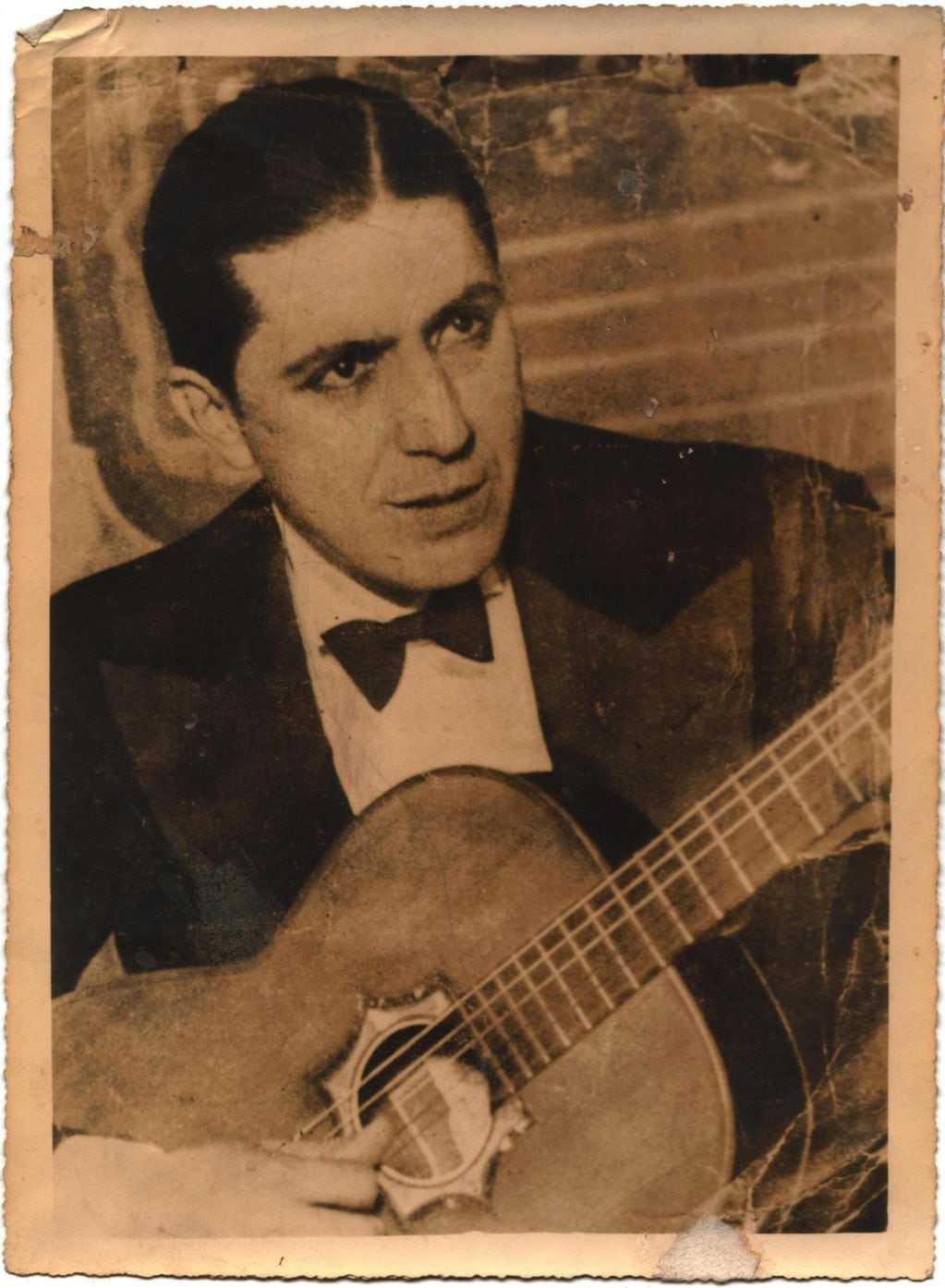 Cinco canciones para recordar a Carlos Gardel a 87 años de su trágica muerte.