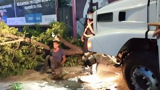 Un ladrón intentó robar un camión en marcha en Córdoba