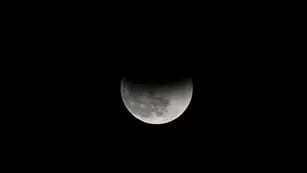 El eclipse lunar parcial más largo de la historia