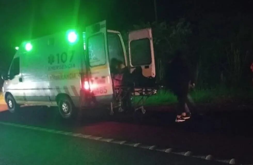 Tres personas heridas tras el choque entre un motociclista y un carro tirado por caballo en Guaraní.