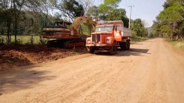 La Dirección Provincial de Vialidad ejecuta obras en el acceso al paraje Tobuna