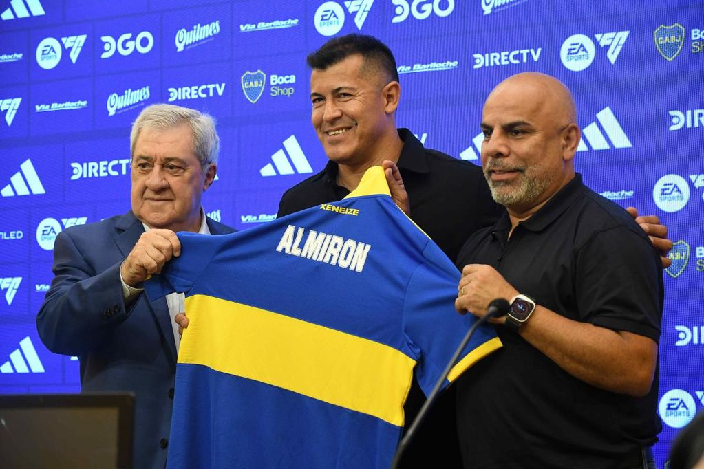 Jorge Almirón llegó y cambió el juego de Boca, según Farré. 