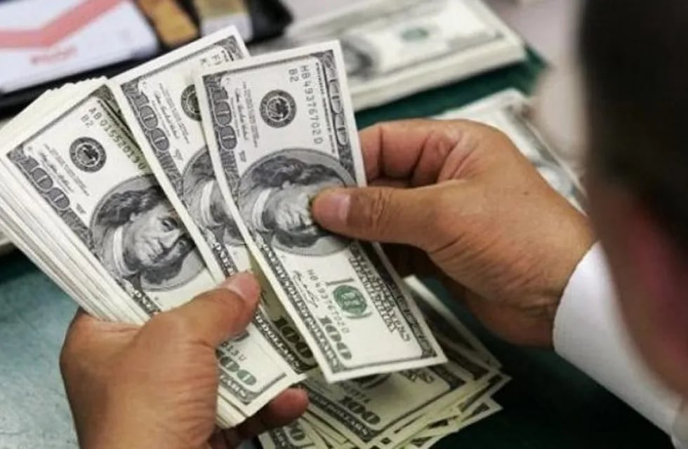 El dólar opera sin rumbo claro.