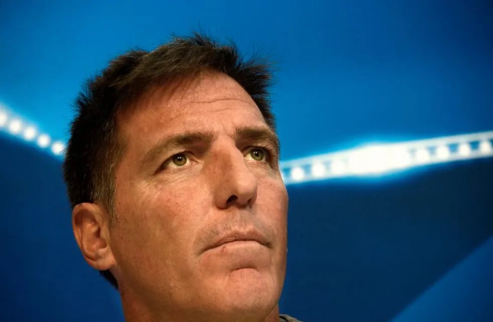 Conmoción en el fútbol: Eduardo 'Toto' Berizzo tiene cáncer de próstata\nFoto: AFP PHOTO / CRISTINA QUICLER