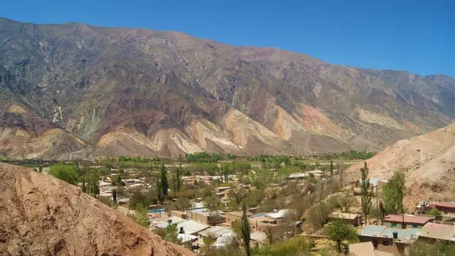 Cerro "Paleta del pintor", en Maimará, Jujuy
