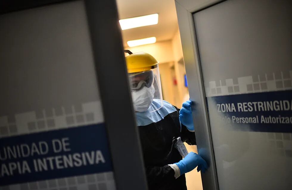 Crecen en el país las internaciones por COVID-19 en menores de 60 años al igual que en el resto de la región - Fotografia por Pedro Castillo