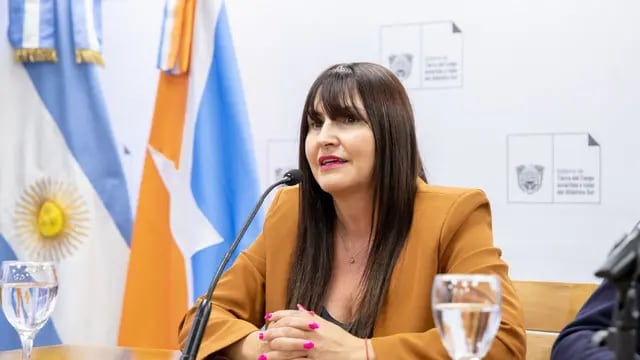Ministra de Producción y Ambiente, Karina Fernández