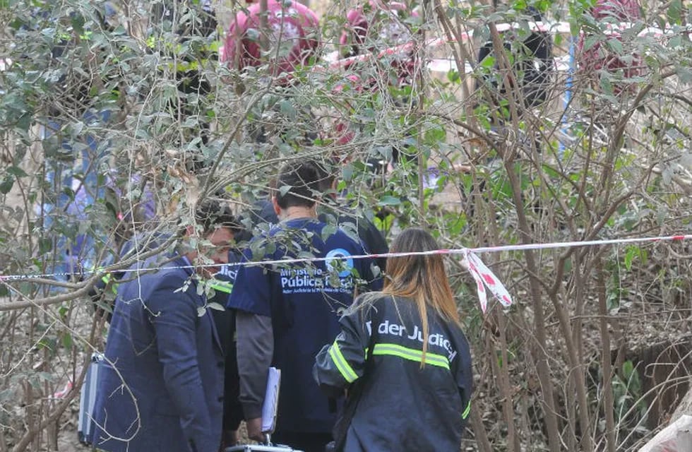 Encuentran el cuerpo de Debra Noble en Villa Esquiú.