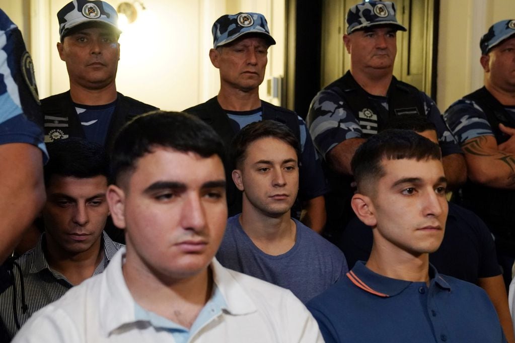 Caso Báez Sosa. Los ocho rugbiers se mostraron sin barbijos en la sexta jornada del juicio. (Clarín)