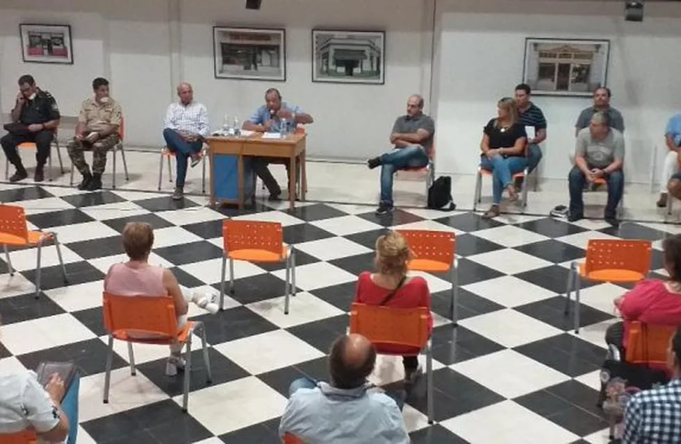 reunión Defensa Civil Tres Arroyos