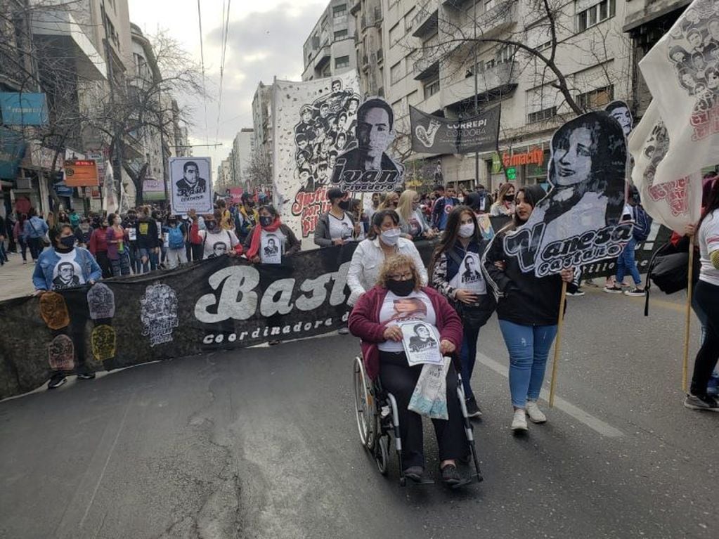 La madre de Vanesa Castaño, en sillas de ruedas y pidiendo justicia.