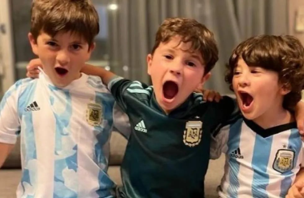 Thiago, Mateo y Ciro Messi son fanáticos de la Selección Argentina.