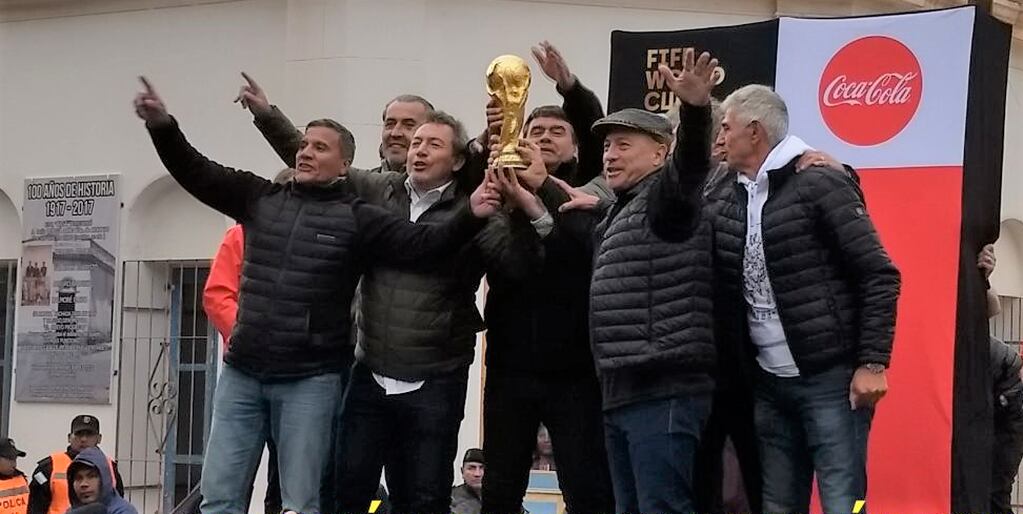 Una posta de 2018. Campeones del Mundo 1986 estuvieron en Jujuy en 2018 acompañando la gira nacional de la réplica de la Copa de la FIFA.