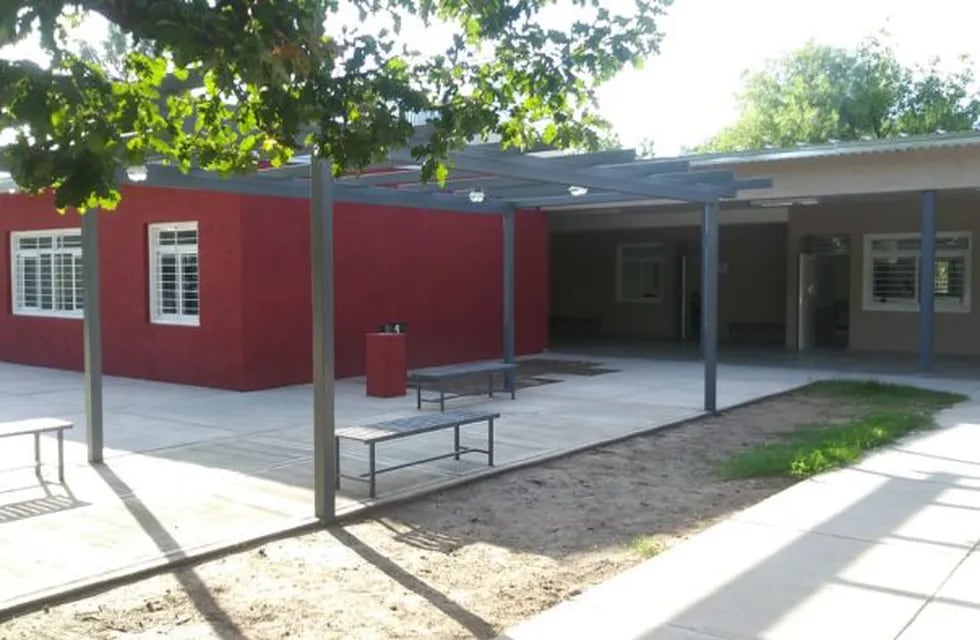 El cliclo lectivo en la escuela Guillén en Real del Padre inició con un edificio completamente remodelado.