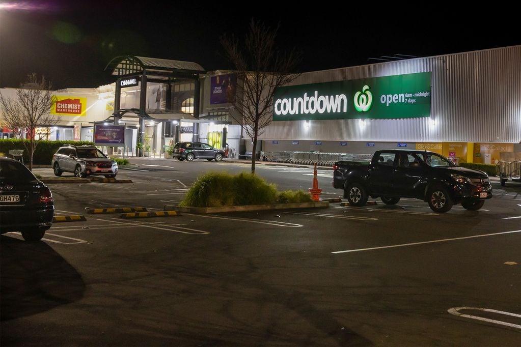 La fachada del supermercado en el oeste de Auckland, donde tuvo lugar el ataque terrorista.