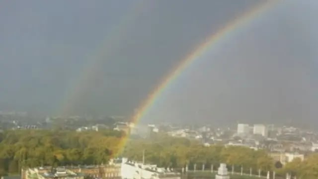 Video sorprendente: un arcoíris se alzó sobre el palacio de Buckingham minutos antes del deceso de la Reina Isabel