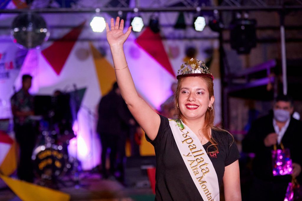 Ema Araya, de 18 años, fue electa Reina Vendimial Distrital de Uspallata 2022. Gentileza MLH