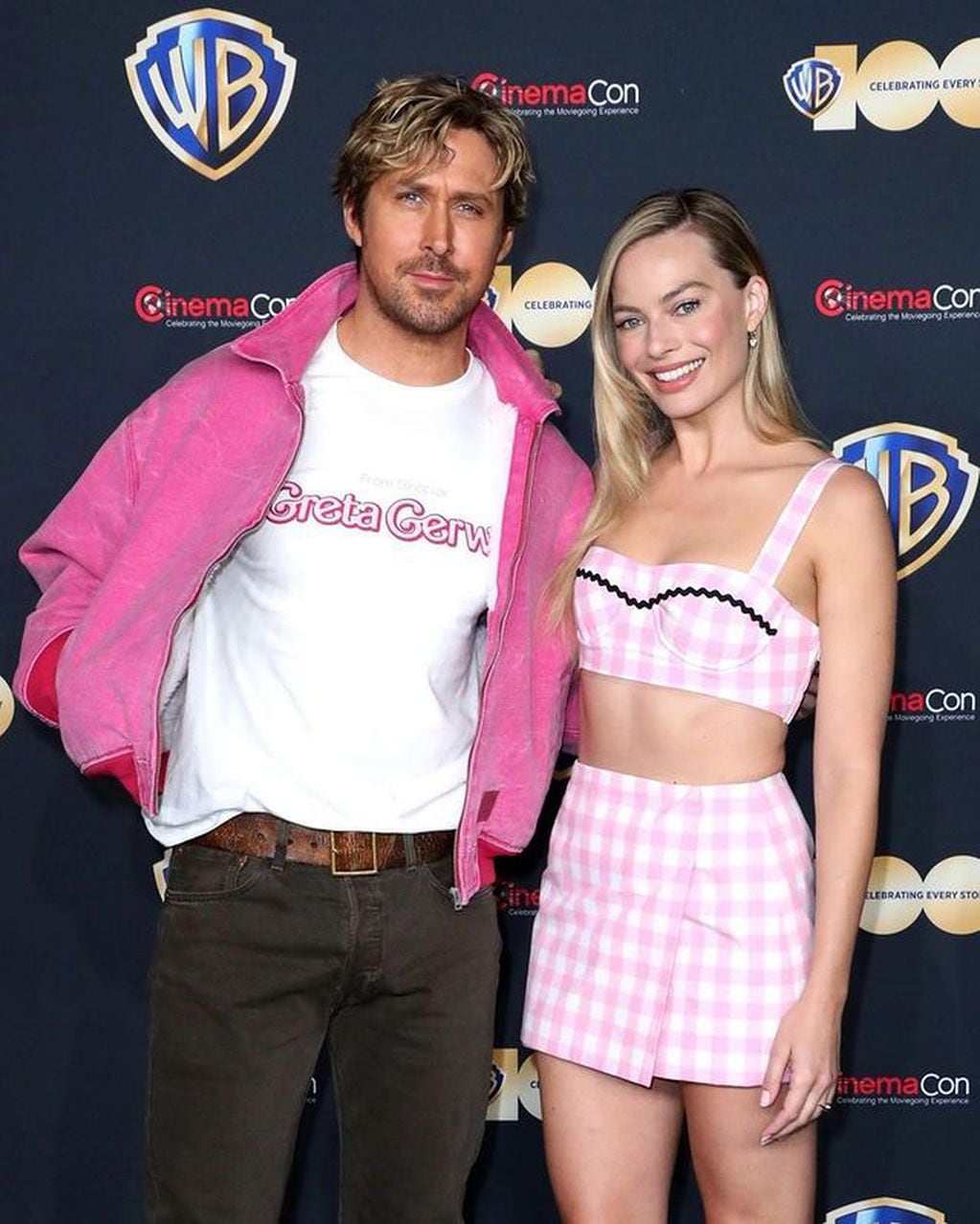 Margot Robbie y Ryan Gosling para la rueda de prensa de Barbie The Movie