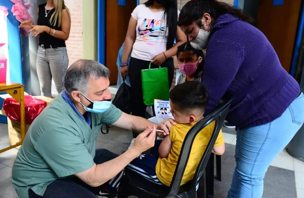 Los menores entre 3 y 11 años, con 52% por ciento de vacunados (José Hernández/ La Voz).