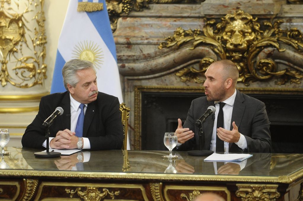 Martín Guzmán y Alberto Fernández, anunciaron el nuevo bono. 