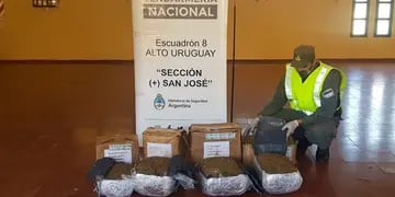 Gendarmería Nacional secuestró marihuana que era transportada en un rodado de Correo Argentino. Gendarmería Nacional