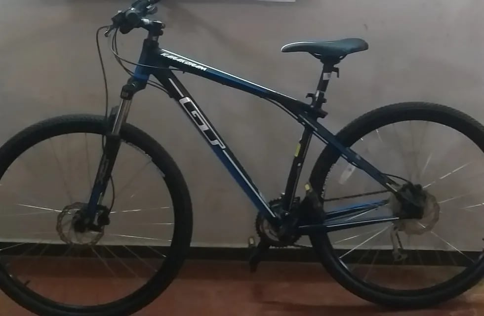 Intentaban comercializar una bicicleta robada en Posadas.