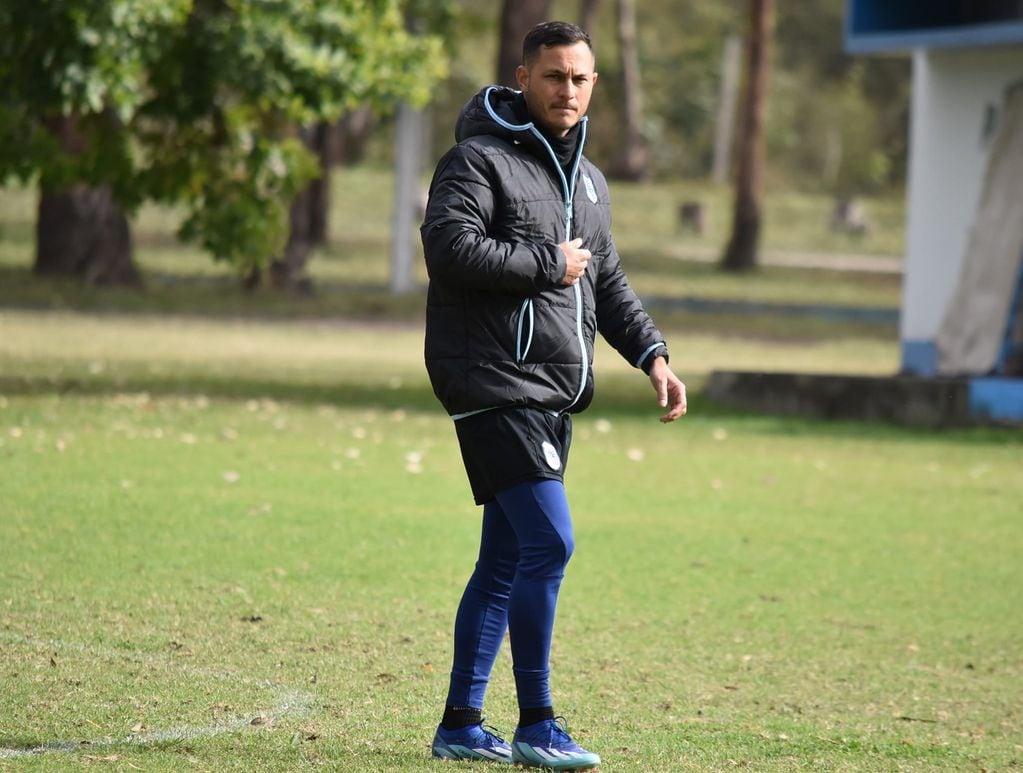Matías Módolo, el entrenador de Gimnasia de Jujuy, está obligado a disponer una variante en el equipo, por lo que modificará el once que viene de ganar de local.
