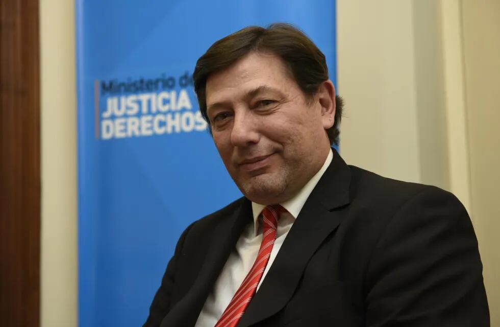 José Piñero, funcionario del Gobierno de Córdoba, envuelto en un escándalo, por el abuso de una menor que su organismo debía cuidar.