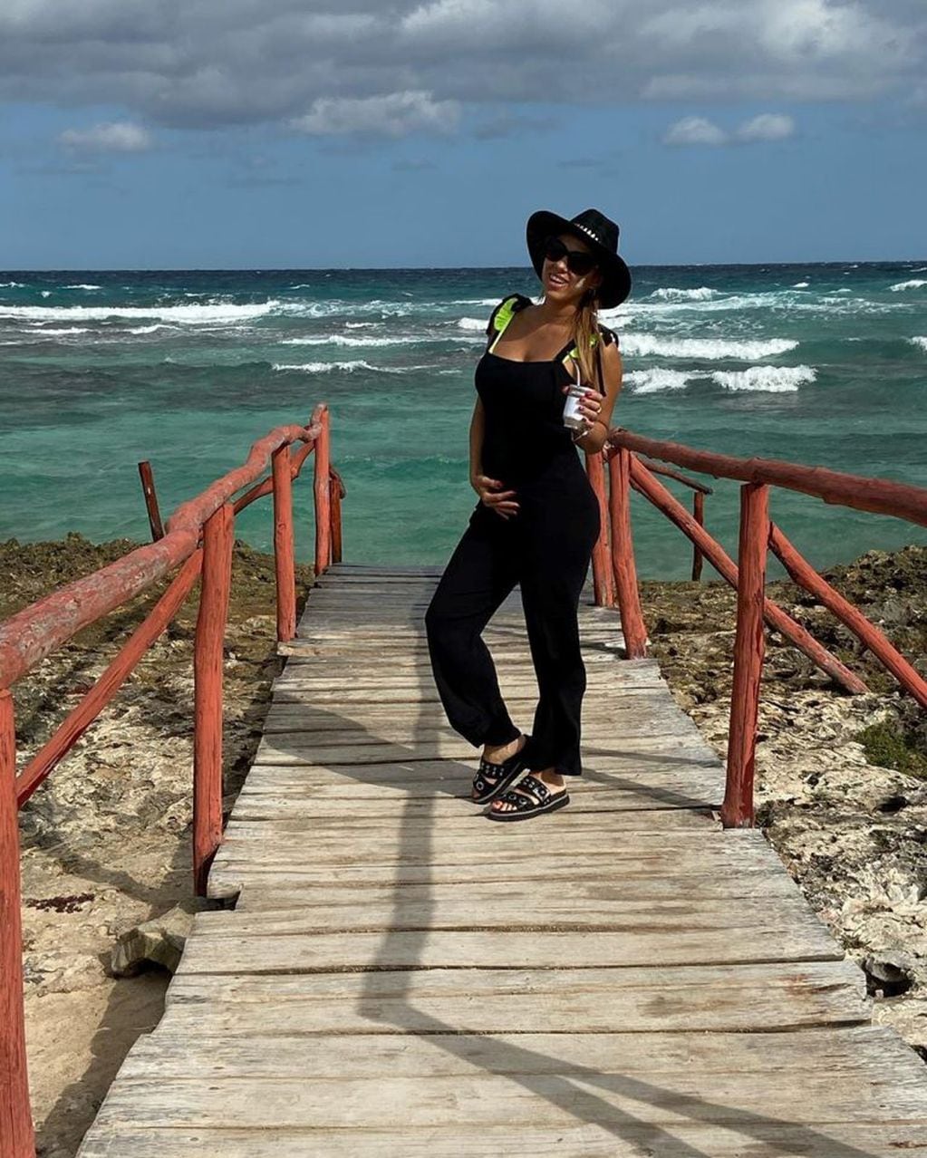 Barby Silenzi posa en las playas de Cuba durante sus vacaciones  (Foto: Instagram/ @barby_silenzi)