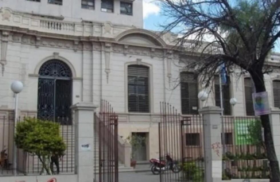 Repudiaron los dichos discriminatorios de los directos de la Escuela Secundaria “Hipólito Yrigoyen”.