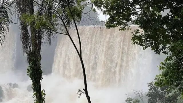 Cataratas del Iguazú tras aumento del caudal del río