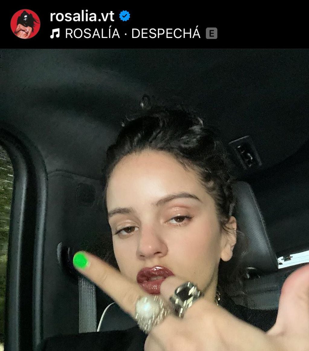 Rosalía posteo una foto con "Despechá" de fondo, en el medio de la controversia con Karol G
