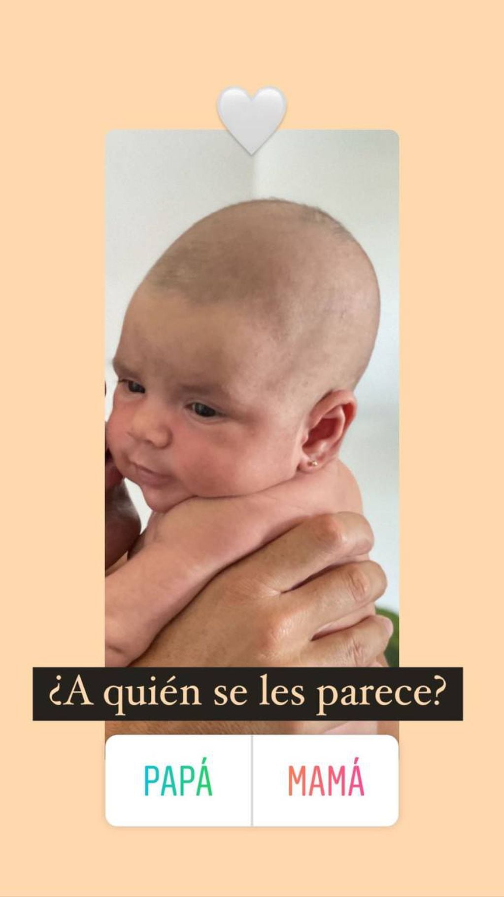 La rosarina lanzó una encuesta en sus historias de Instagram para ver a quién se parece más la beba.