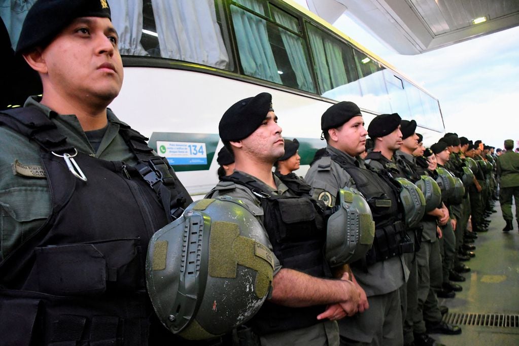 Gendarmería desembarcó en Rosario