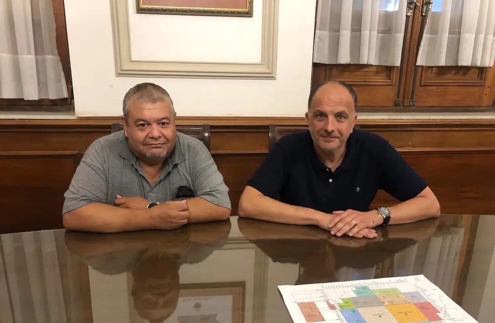 Pablo Garate, Intendente municipal y Abel Gómez Sec. General. del Sindicato de Trab. Municipales