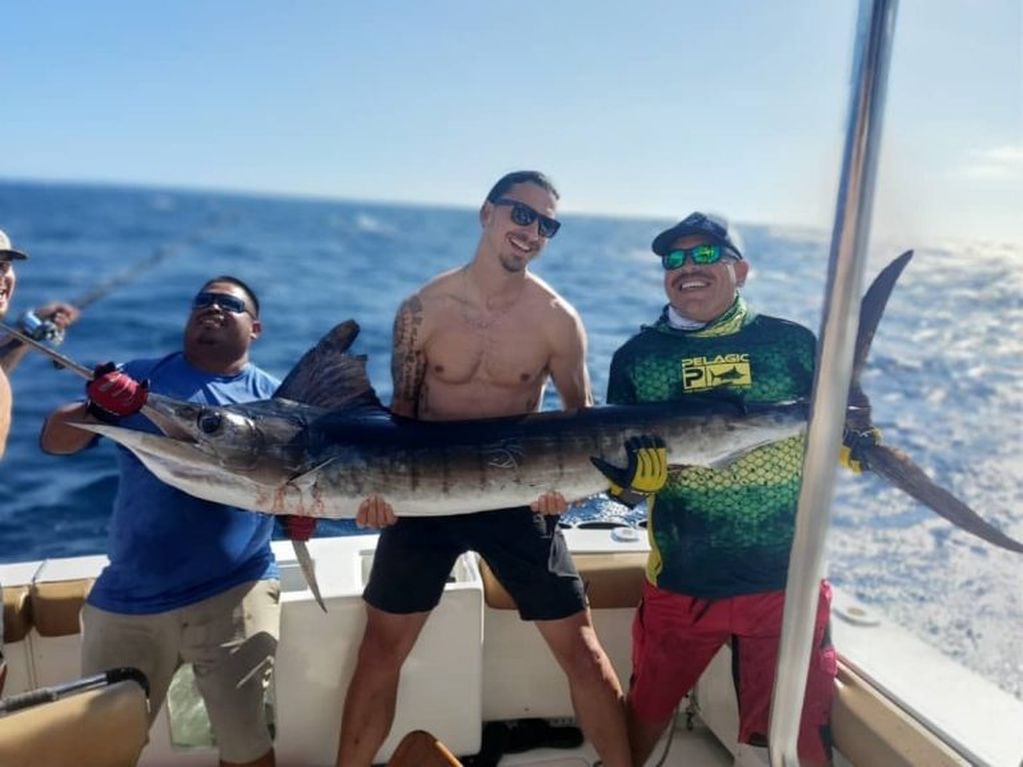 Zlatan pescó un pez gigante (Foto: Instagram)