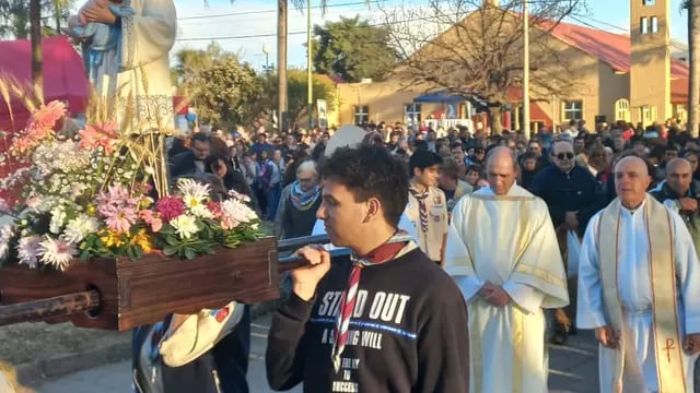 Una multitud de fieles rafaelinos celebraron el día de San Cayetano