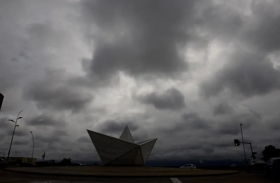 Domingo nublado y con posibilidad de lluvia en Rosario. (La Capital)