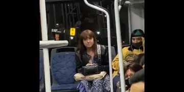 Mujer se niega a usar el barbijo en un colectivo
