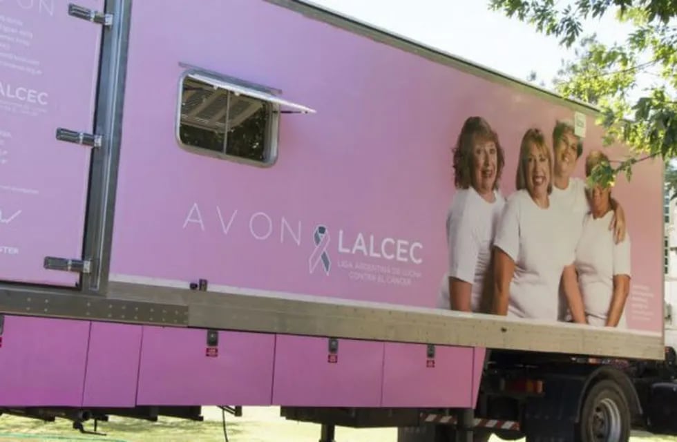 El mamógrafo móvil Avon-Lalcec recorrerá distintas ciudades de Córdoba.