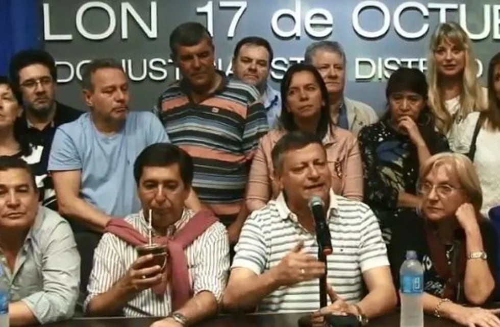 Peppo presentó su lista con él como senador y Gustavo Martínez como diputado nacional