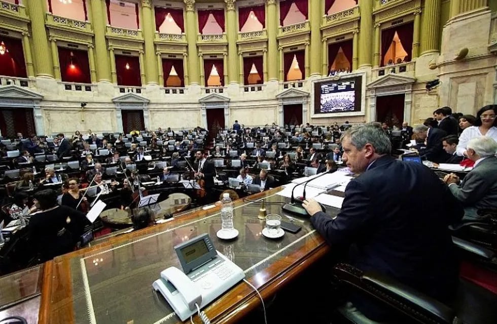 Diputados debate los aumentos de tarifas. (Foto: Web)